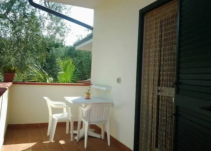 Uliveto Del Gargano فندق مبيت وإفطار 4*