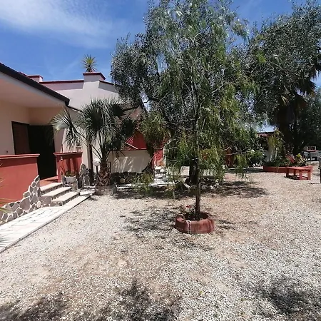 Bed & Breakfast Uliveto Del Gargano 4*