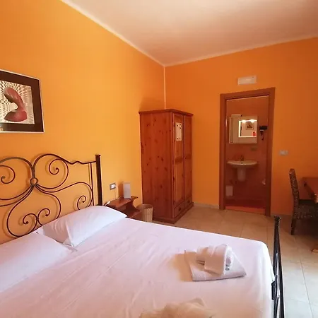 Bed & Breakfast Uliveto Del Gargano 3*