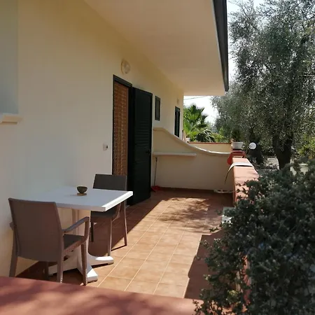 Bed & Breakfast Uliveto Del Gargano 4*